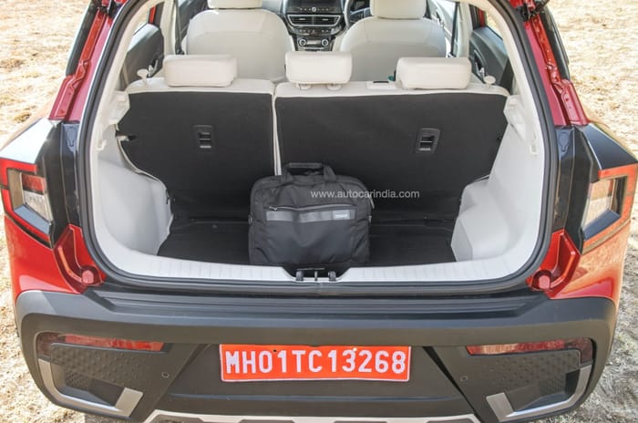 Mahindra XUV 3XO review - Feature and power packed compact SUV